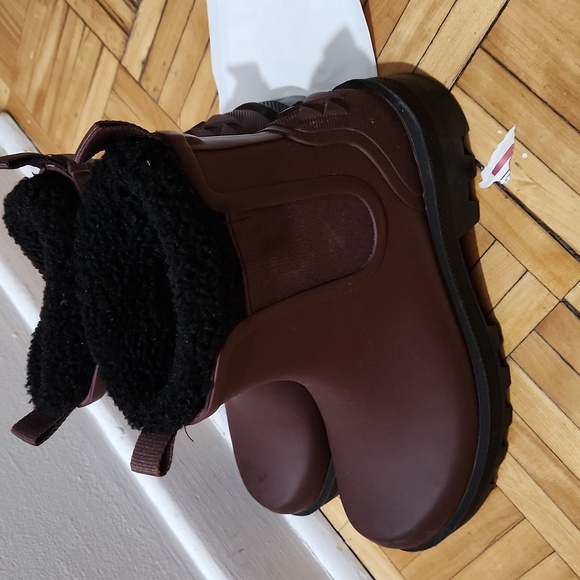 Boots - Picture 3 of 4